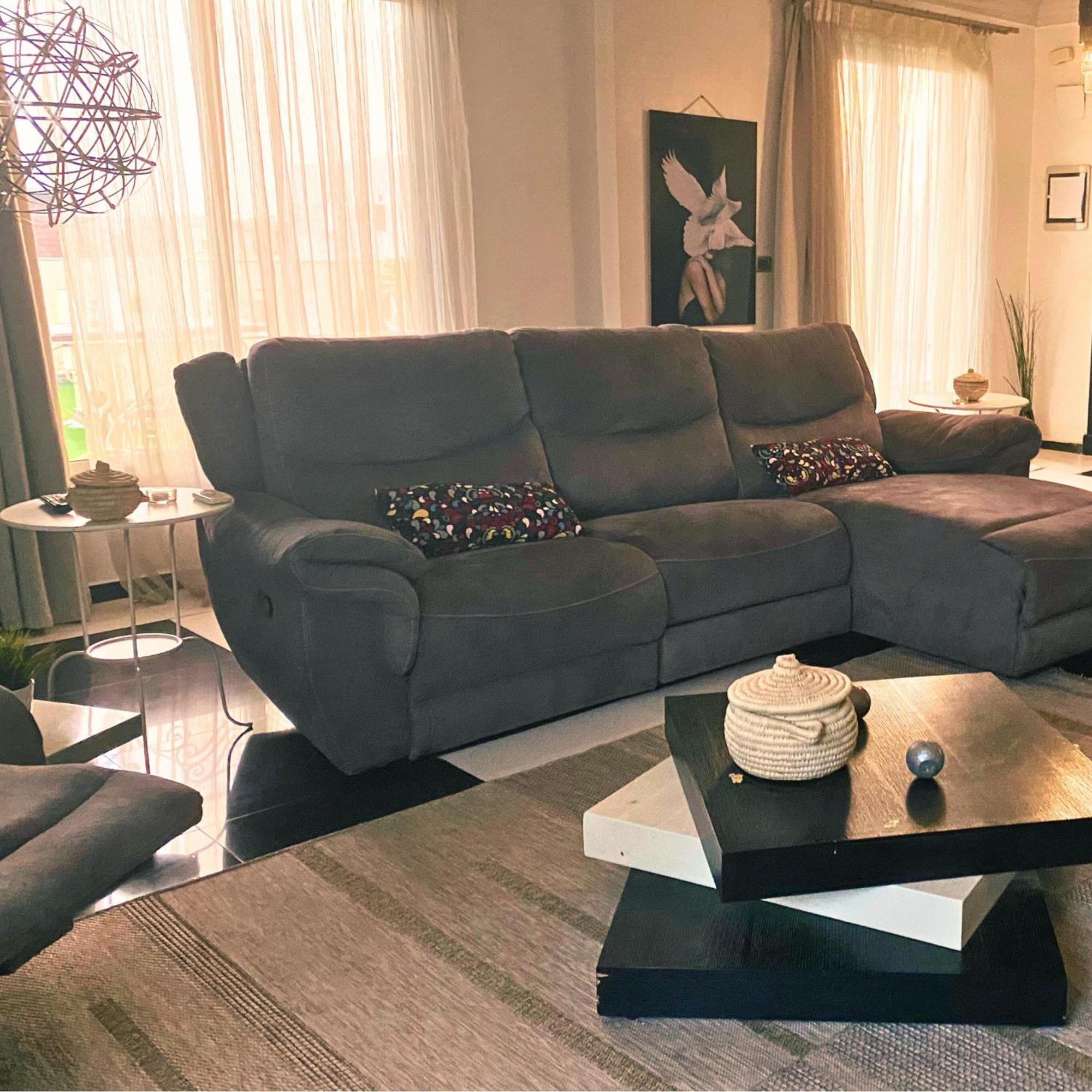 Urban Bliss Luxurious Penthouse Apartment *